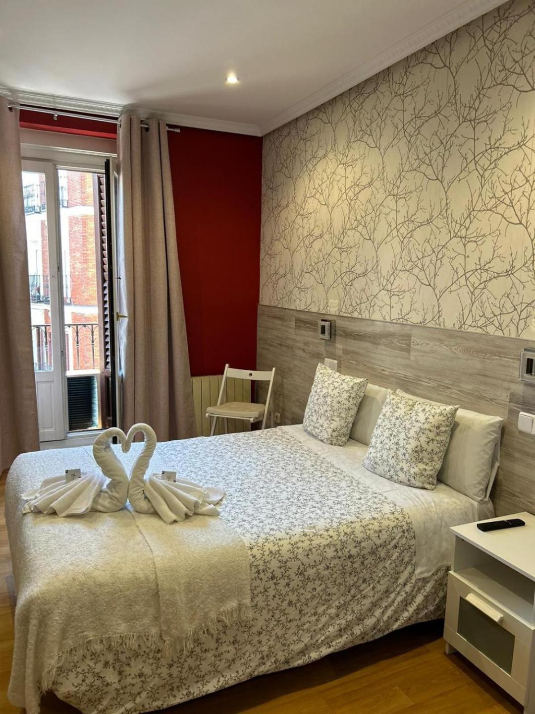 Hostal New Dream Madrid Exterior photo